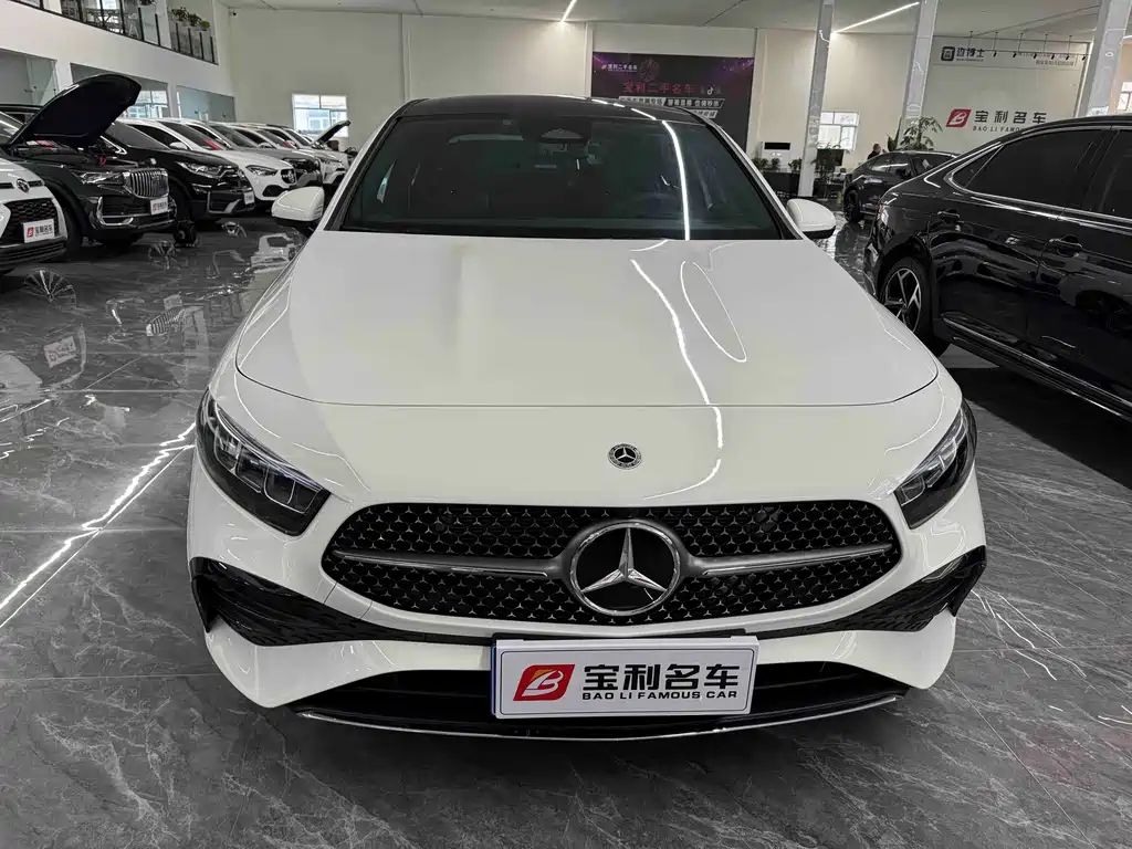 Mercedes-Benz A-Class A 2024 A 200 L Fashion