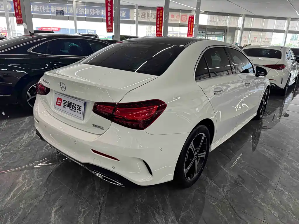 Mercedes-Benz A-Class A 2024 A 200 L Fashion