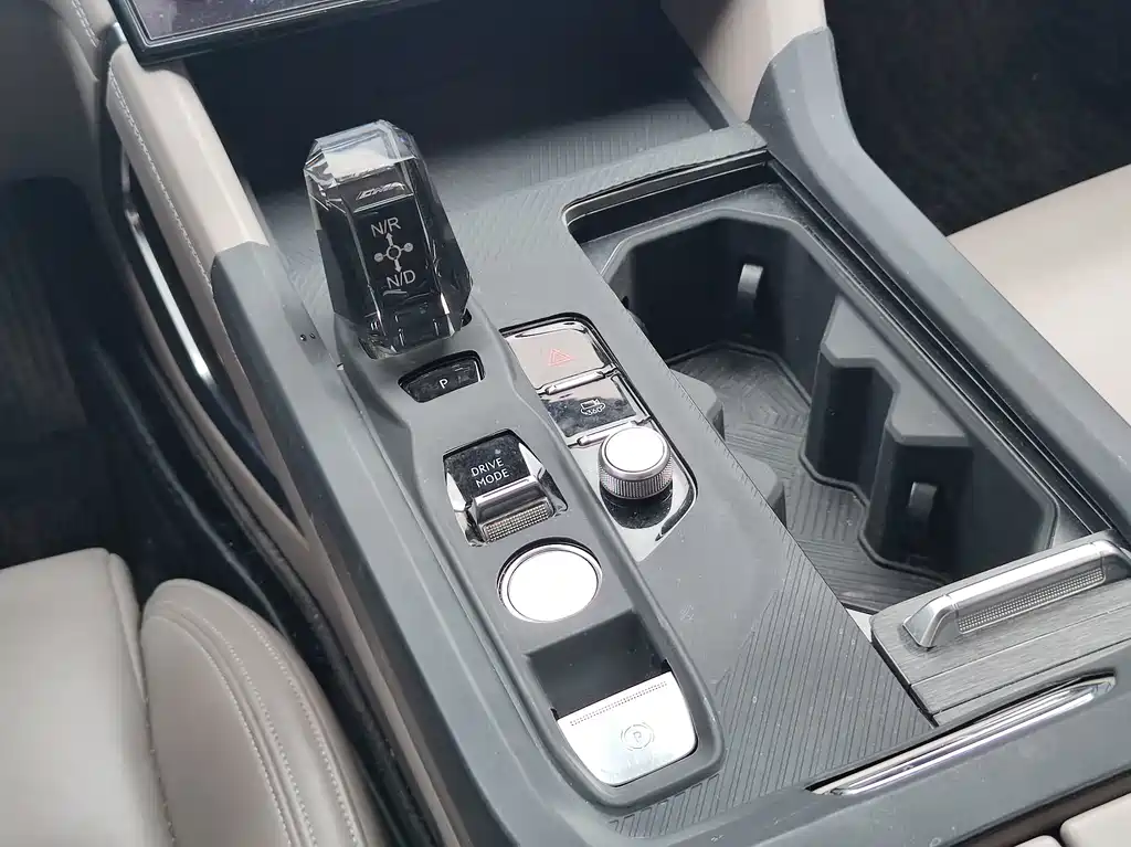 Lynk & Co 09 EM-P — миниатюра 16