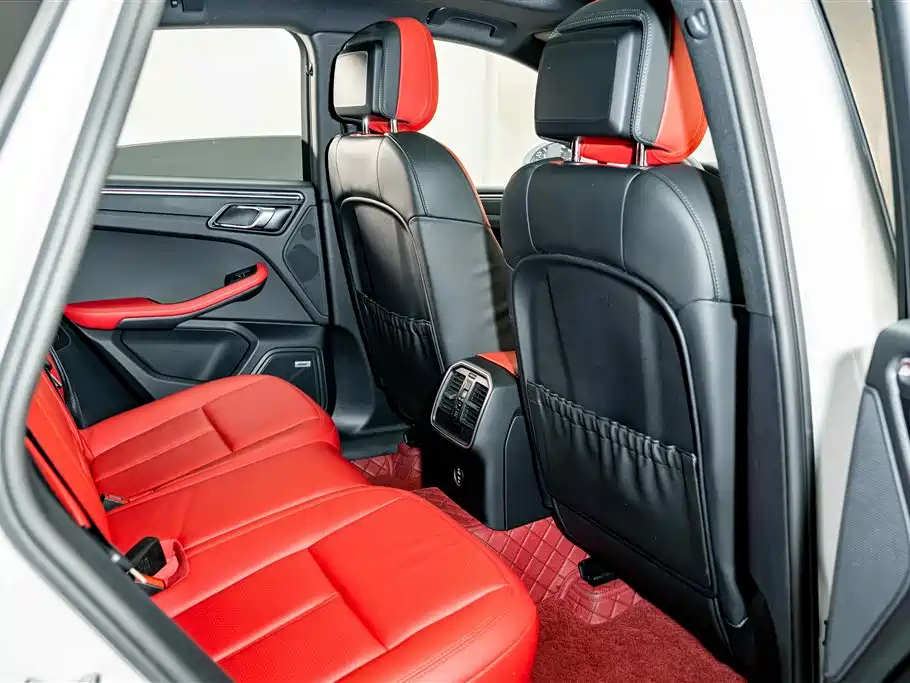 Porsche Macan — миниатюра 22