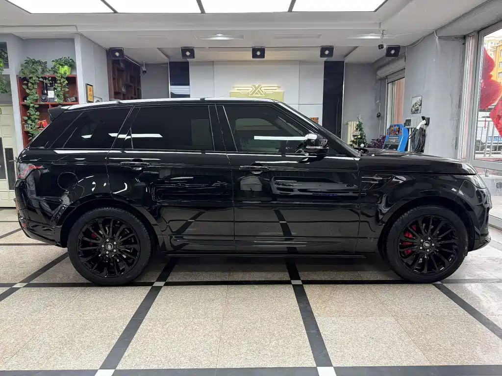 Land Rover Range Rover Sport 2020 3.0 L6 SE