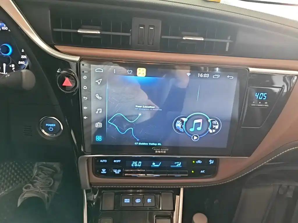 Toyota Corolla Hybrid — миниатюра 13