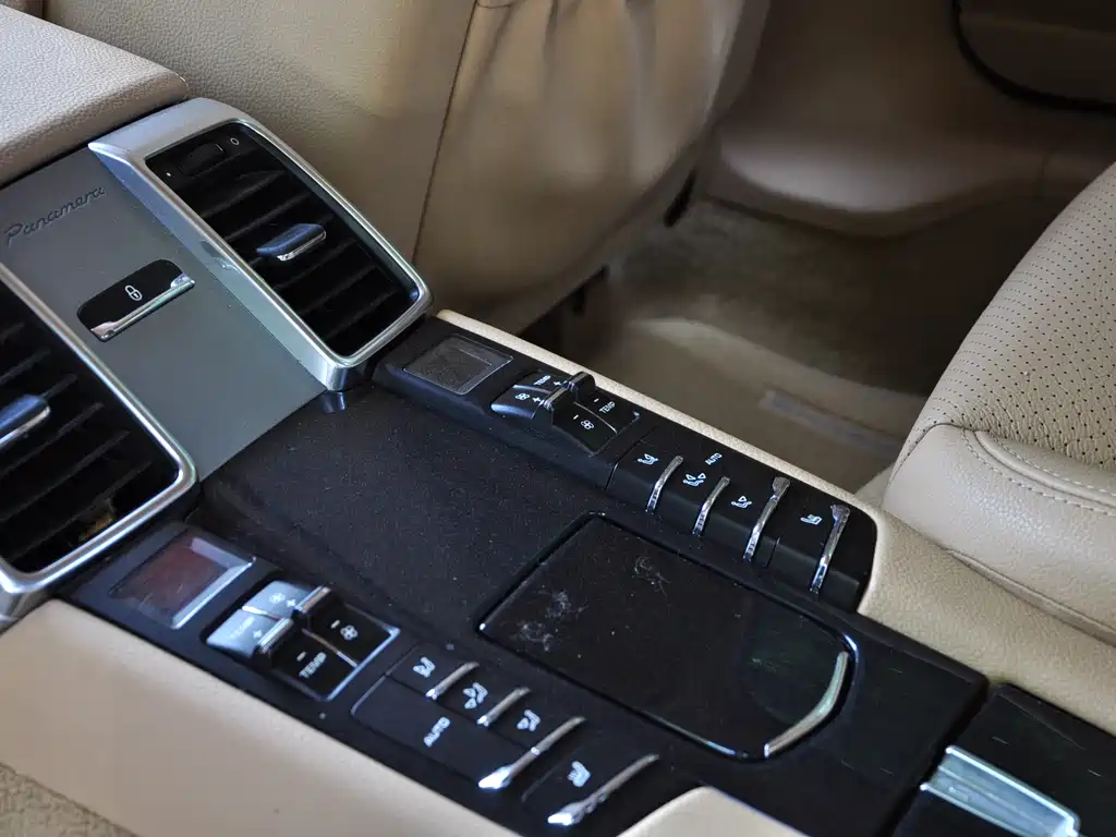 Porsche Panamera 2014 Panamera 4 3.0T