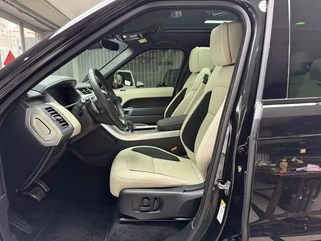 Land Rover Range Rover Sport 2020 3.0 L6 SE