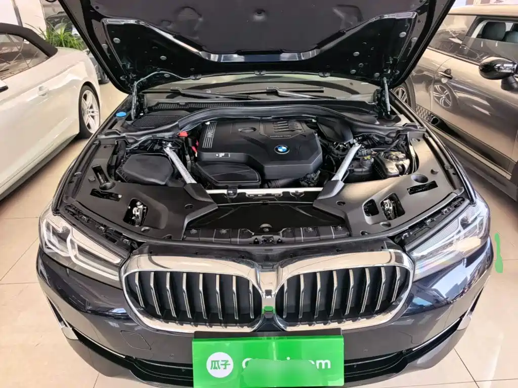 BMW 5 Series — миниатюра 20