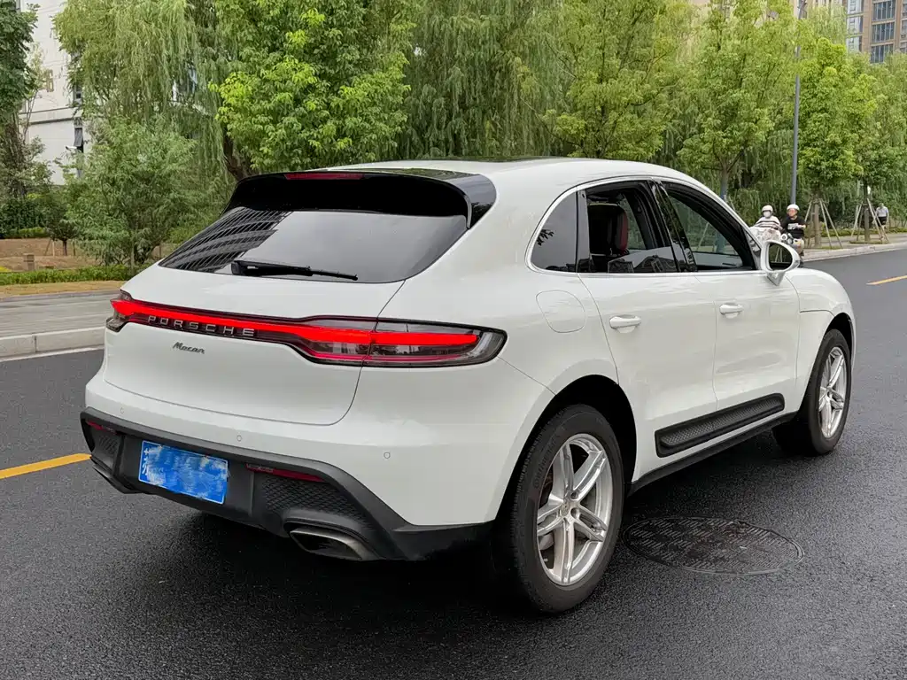 Porsche Macan — миниатюра 6