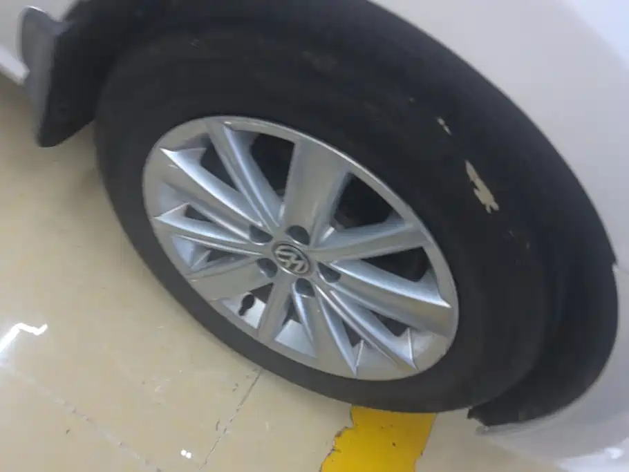 Volkswagen Polo — миниатюра 6