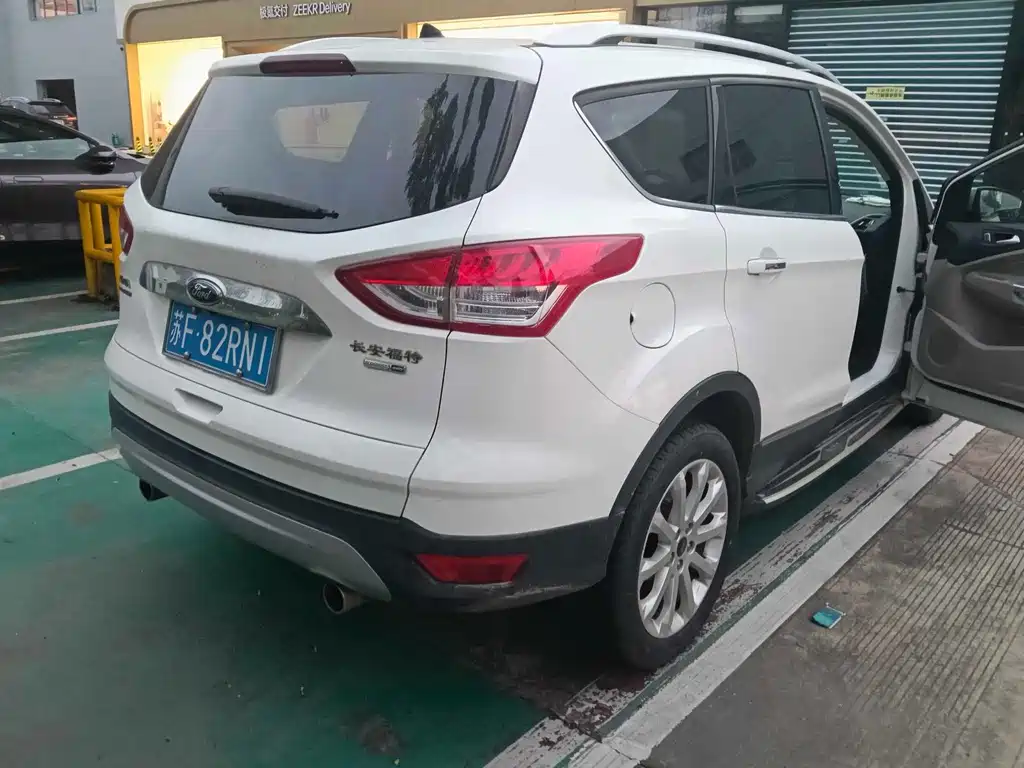 Ford Kuga — миниатюра 5