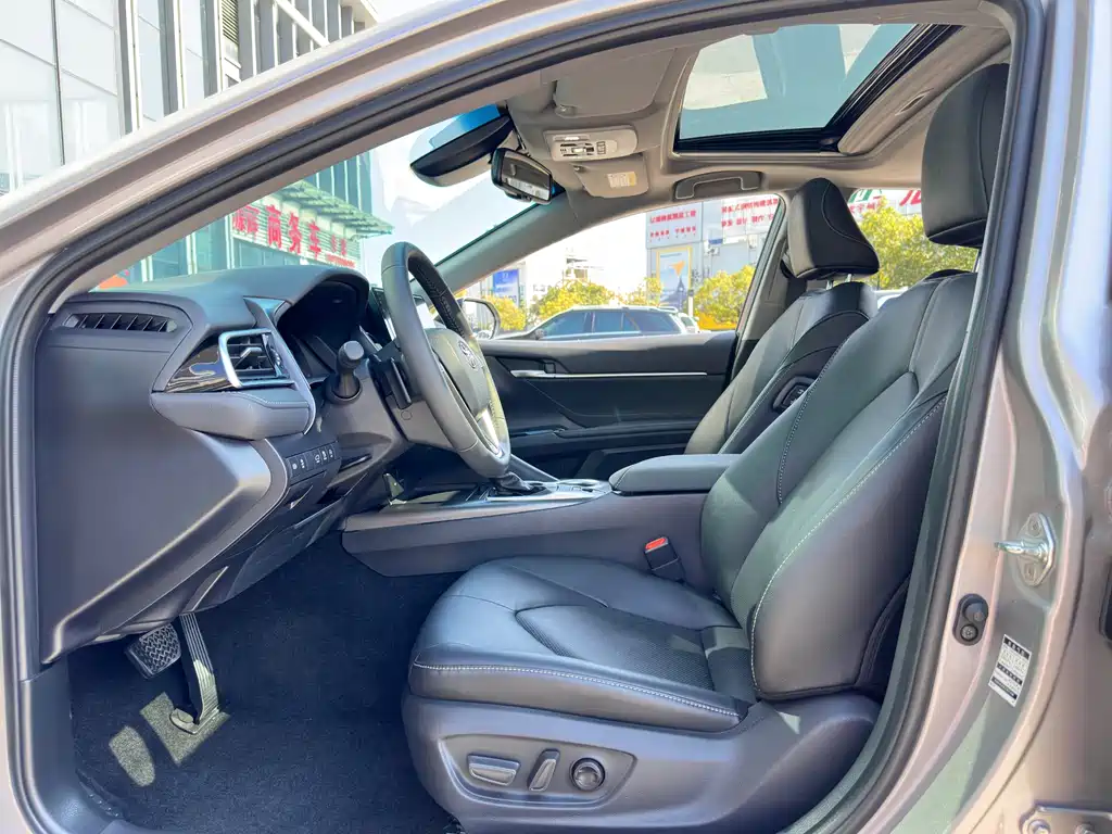Toyota Camry 2021 2.5S