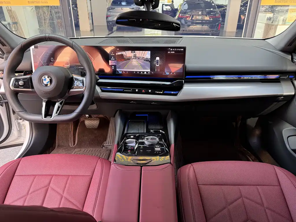 BMW 5 Series — миниатюра 10
