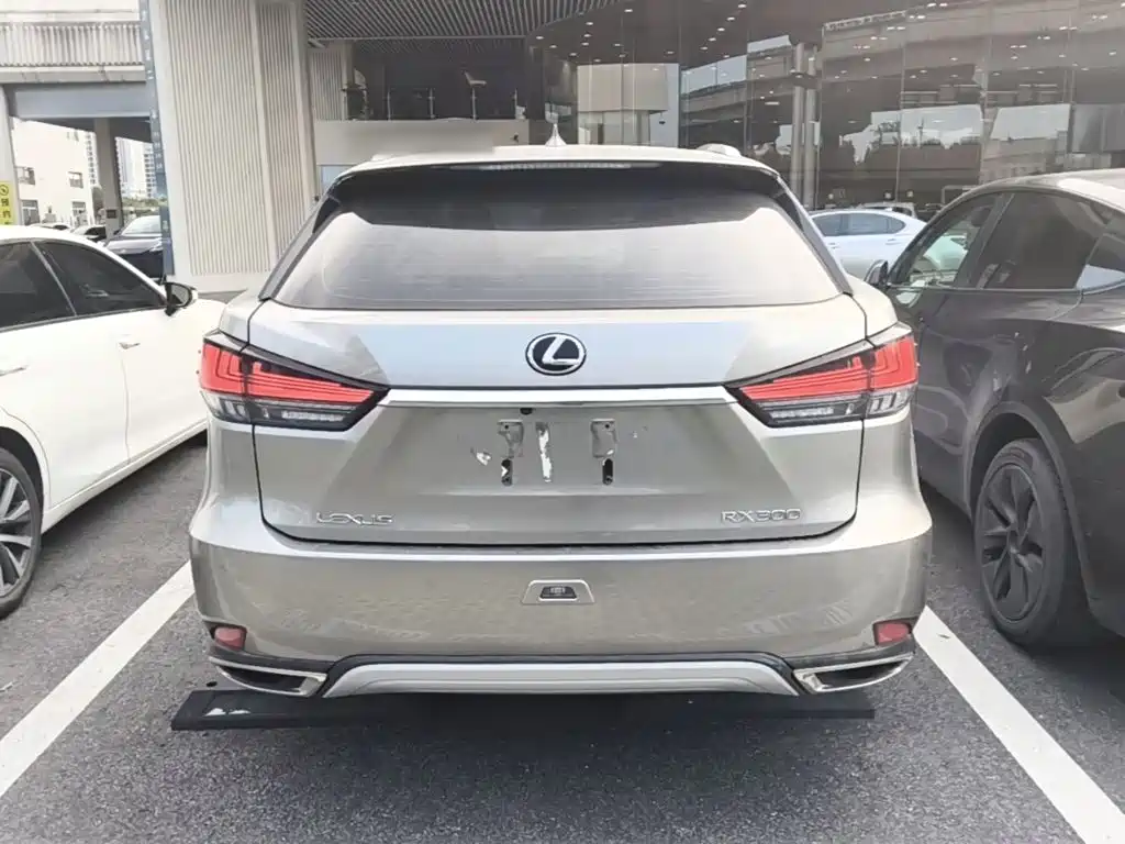 Lexus RX — миниатюра 6