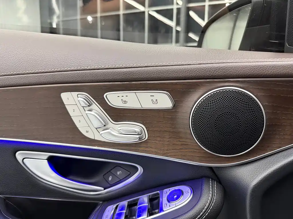 Mercedes-Benz GLC — миниатюра 11