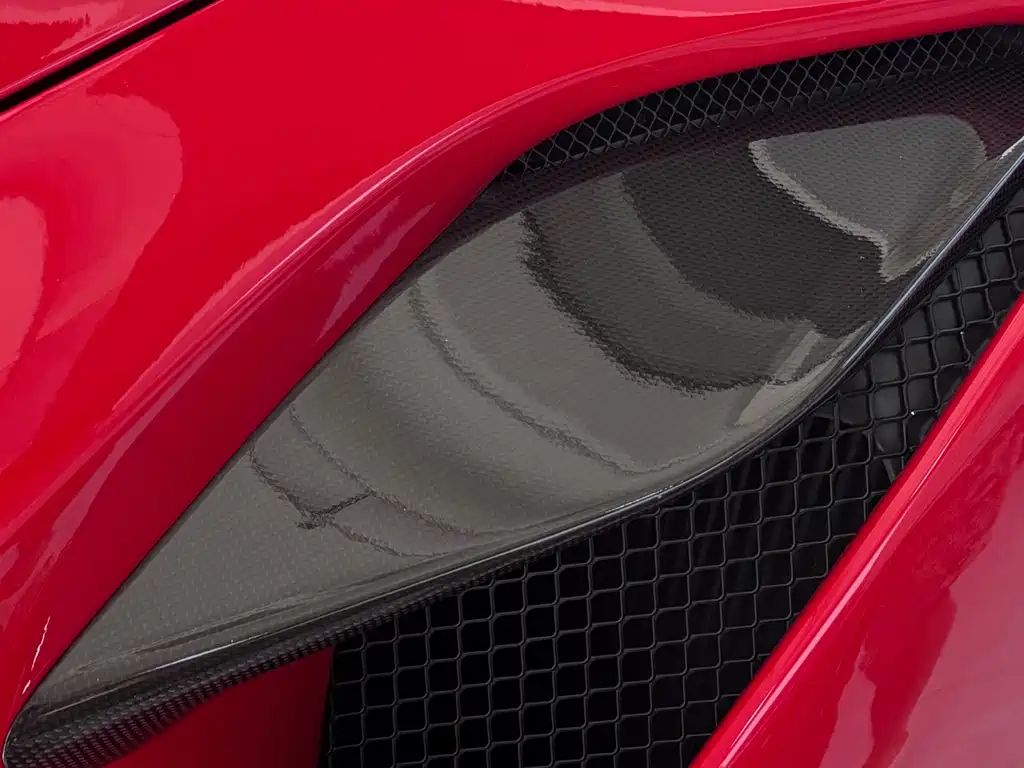 Ferrari F8 — миниатюра 6