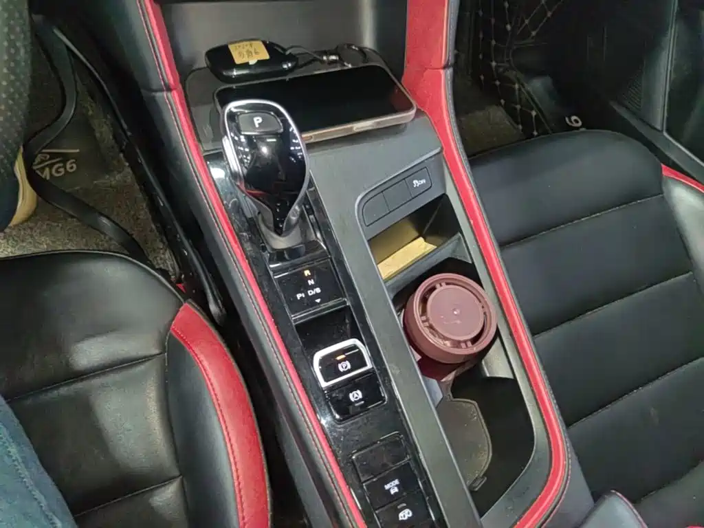MG MG6 — миниатюра 14