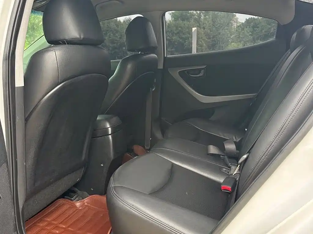 Hyundai Elantra Langdong — миниатюра 7