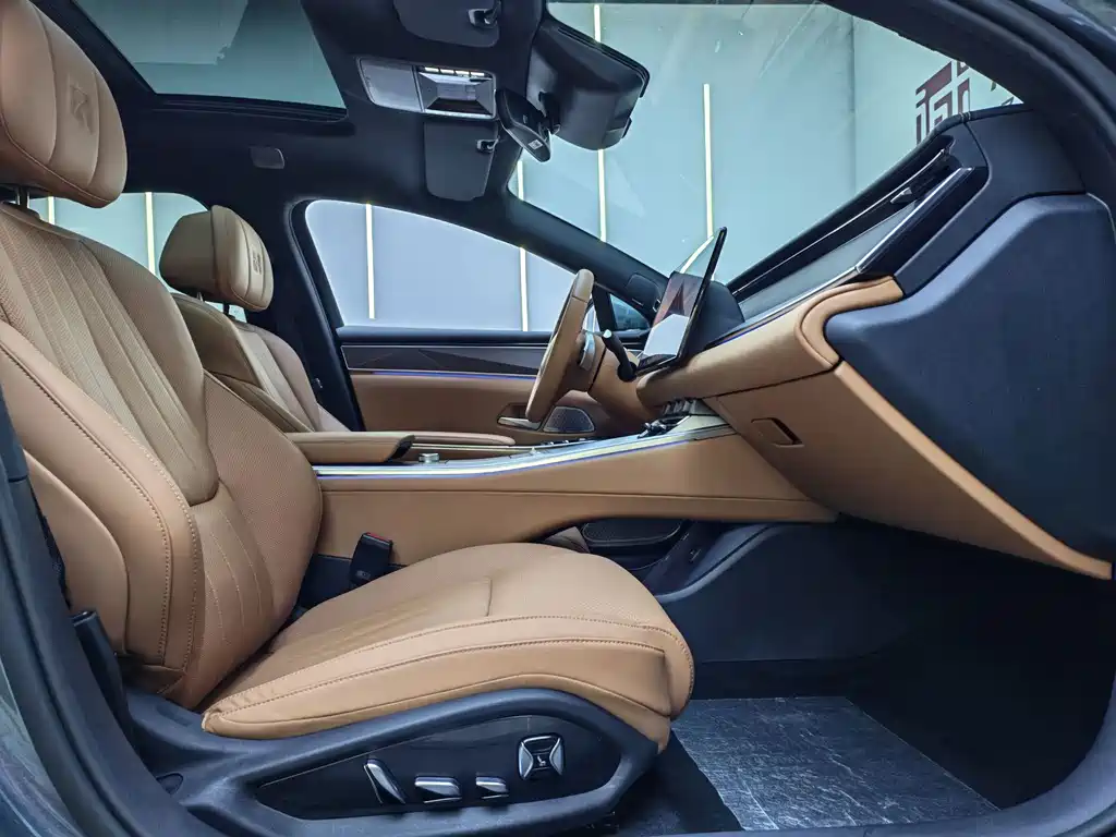 BYD Хань Ли — миниатюра 10