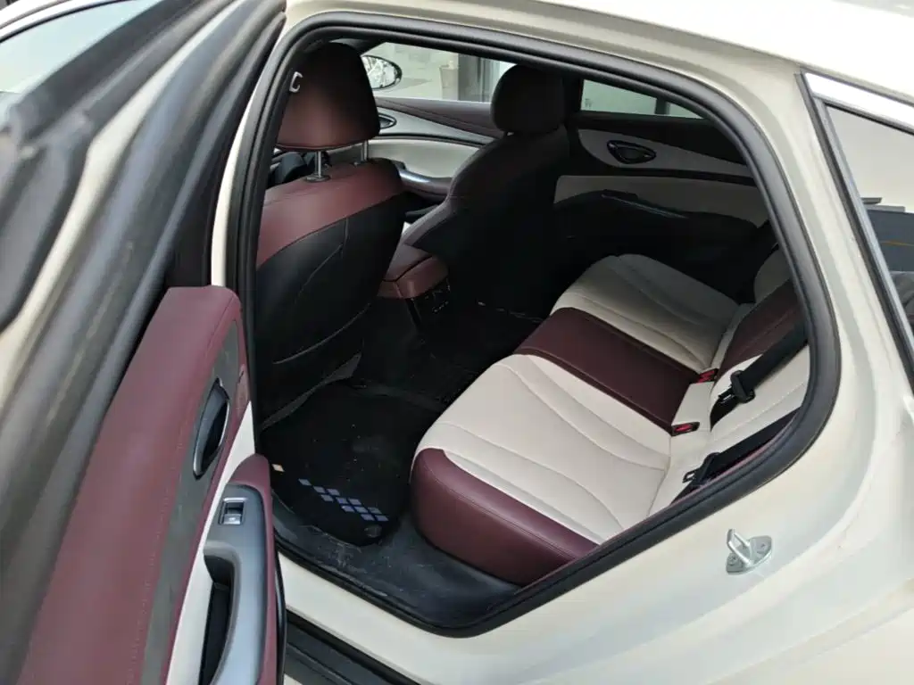 BYD Seal 07 DM-i — миниатюра 17