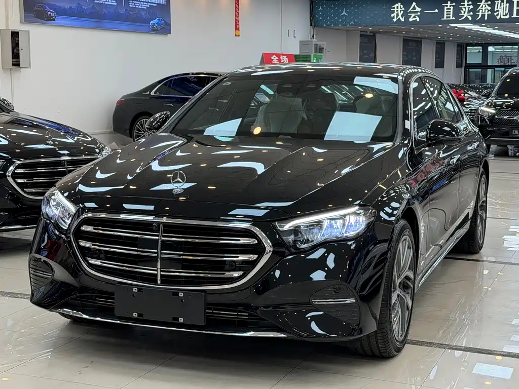 Mercedes-Benz E-Class — миниатюра 3