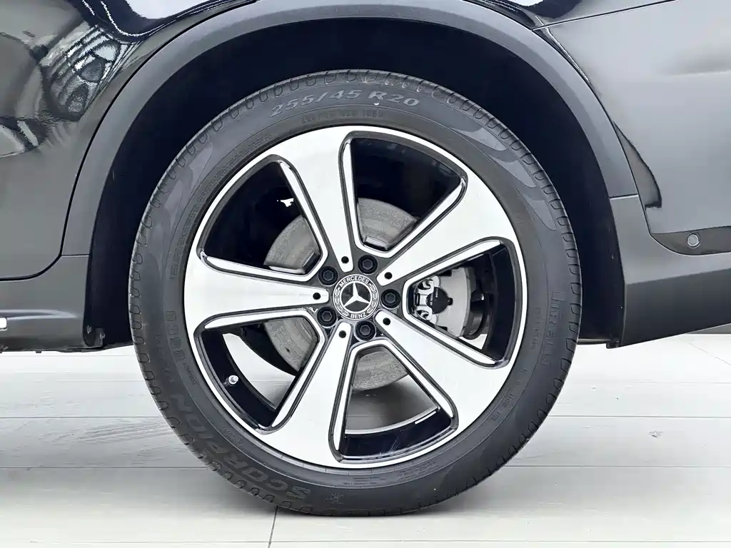 Mercedes-Benz GLC — миниатюра 16