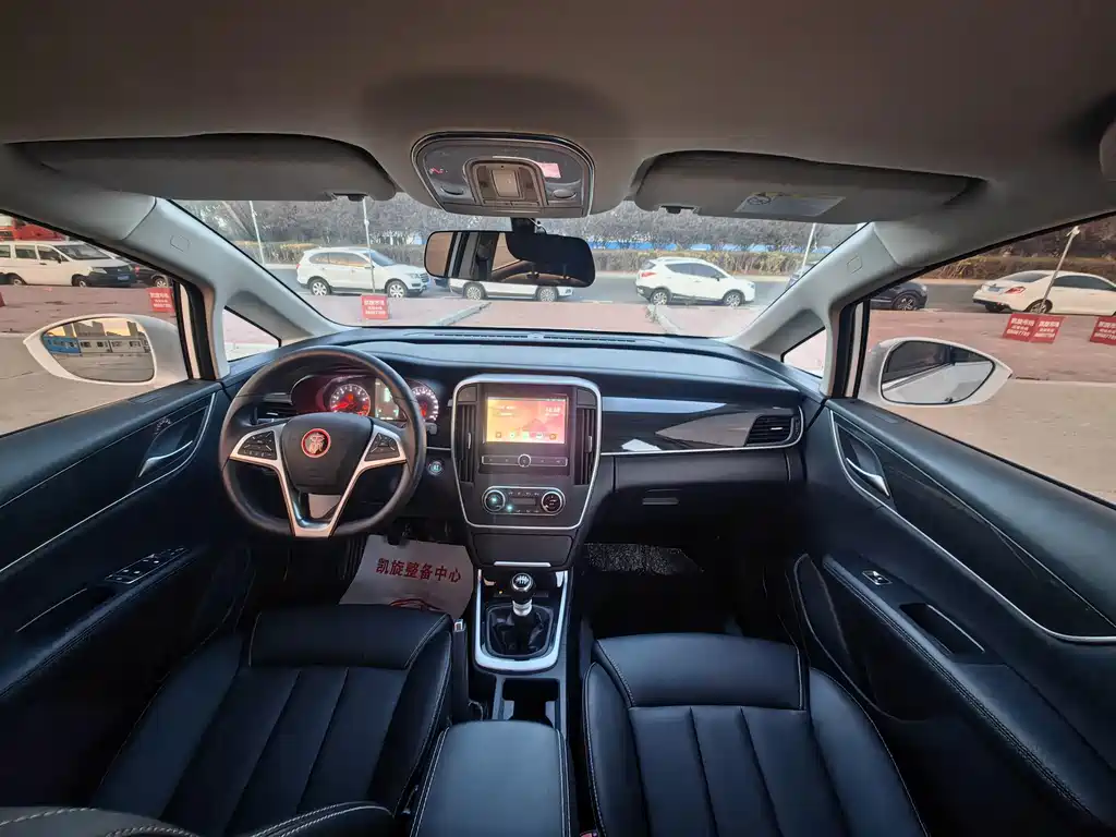 BYD MAX — миниатюра 6