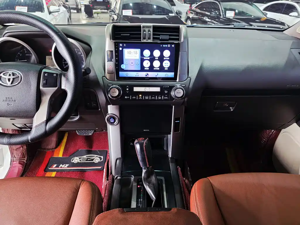 Toyota Land Cruiser Prado 2010 2.7L AT Luxury