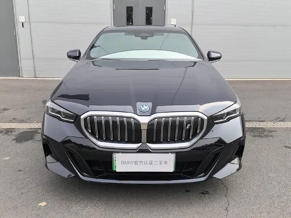 BMW i5 — миниатюра 3