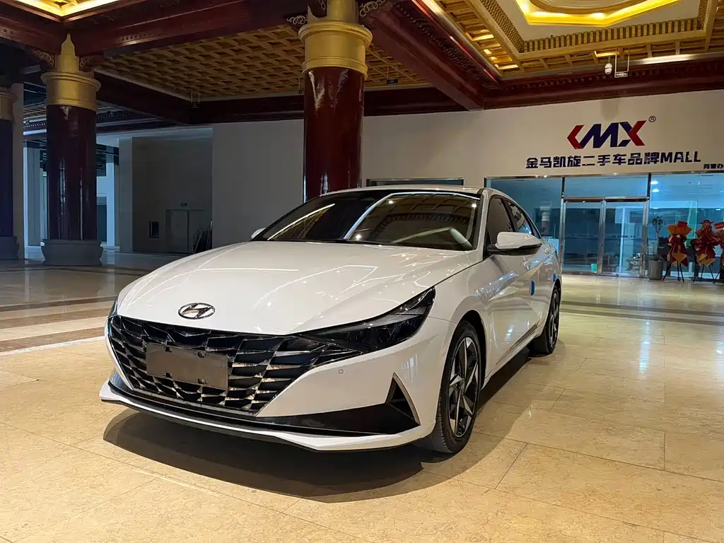 2023 Hyundai Elantra - zdjęcie 1 z 9