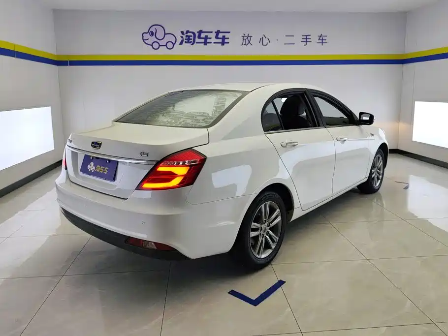Geely Emgrand — миниатюра 3