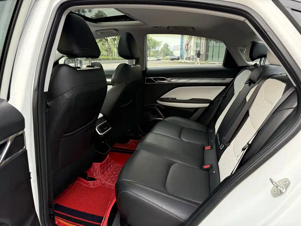 Geely Emgrand L — миниатюра 6