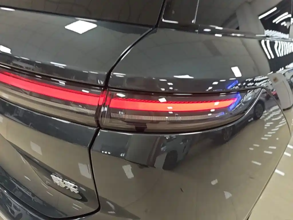 NIO ES8 2024 75kWh