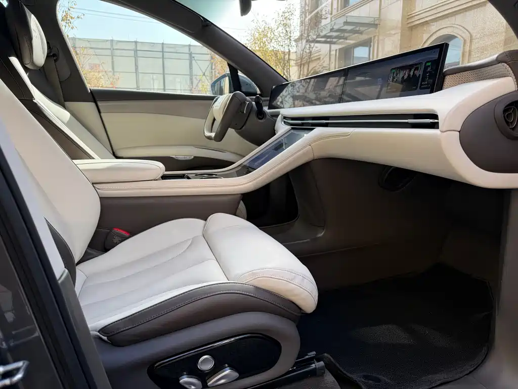 ZHIJI AUTOMOBILE ZHIJI LS7