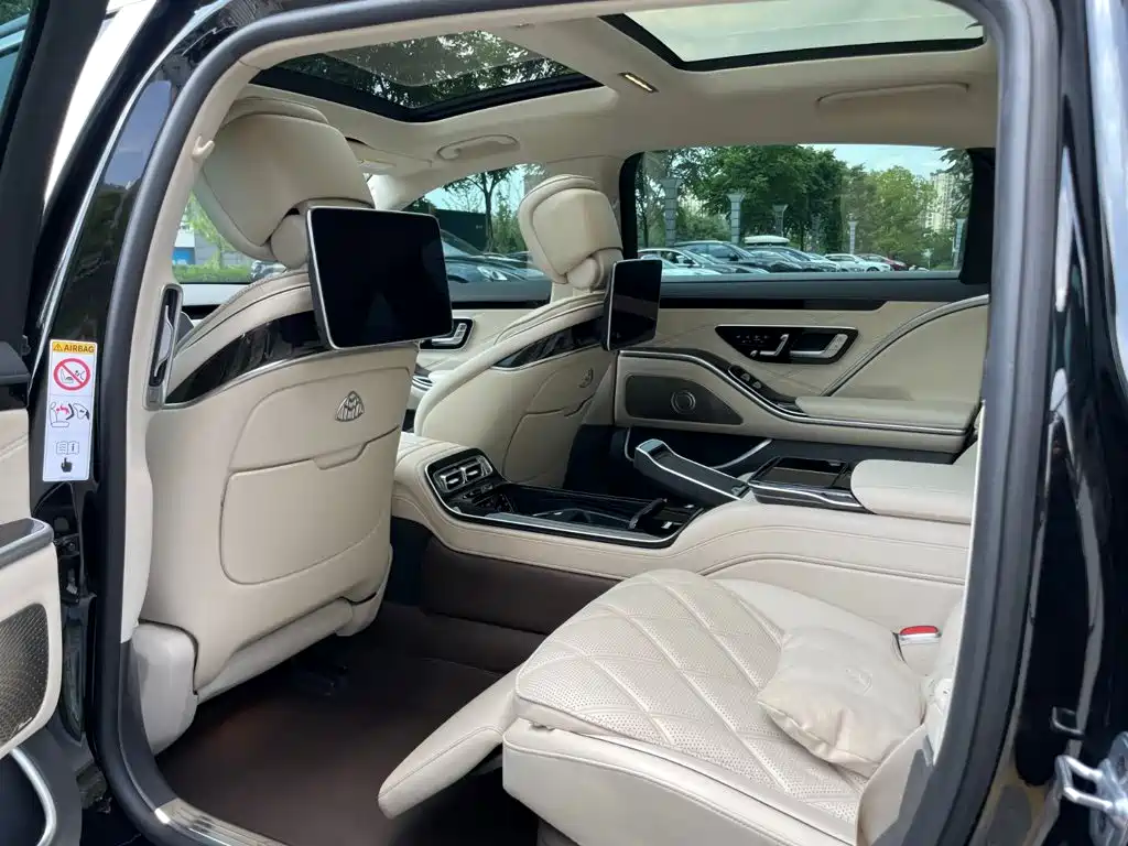 Mercedes-Benz S-Class — миниатюра 13