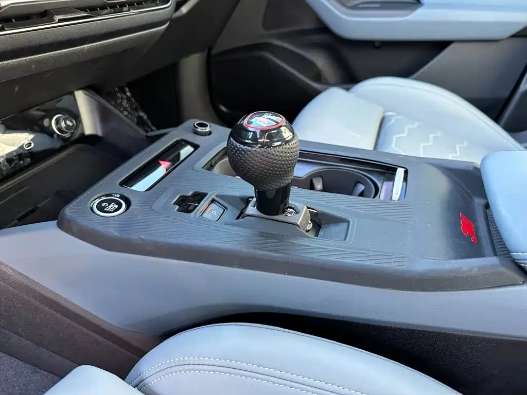 Audi Q6L e-tron — миниатюра 12