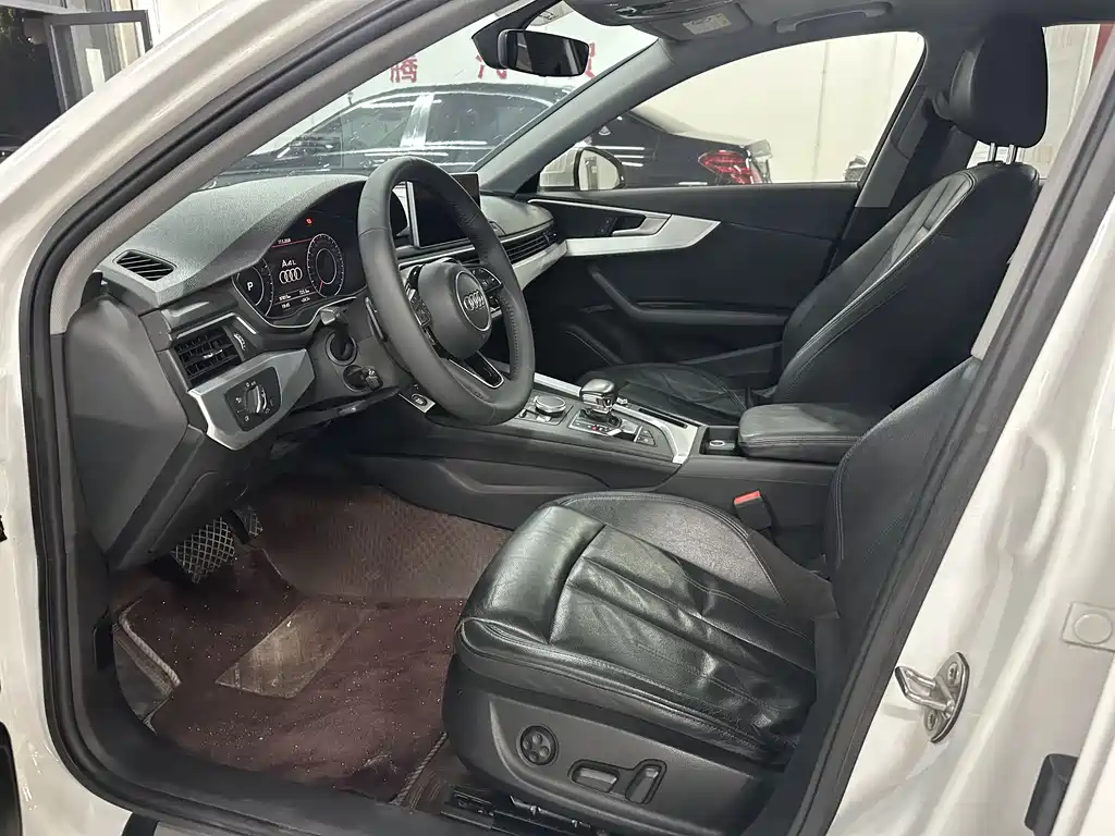 Audi A4L 2019 40 TFSI Fashion VI