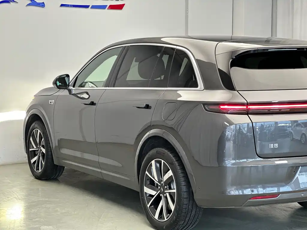 Li Auto IDEAL L7