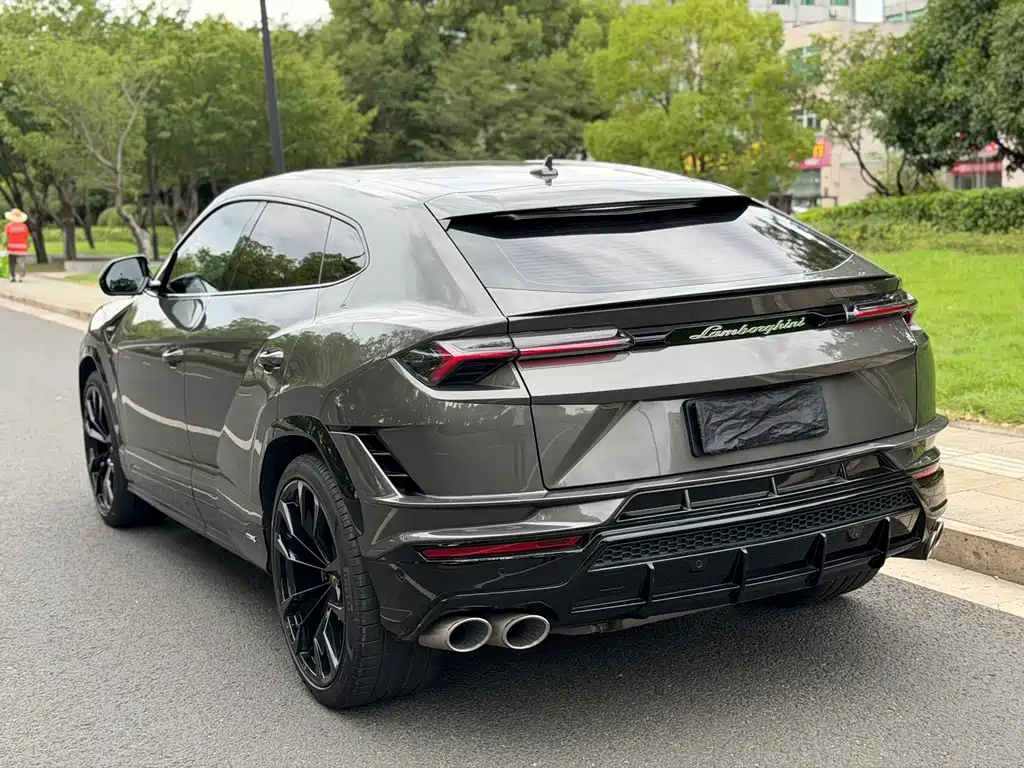 Lamborghini Urus — миниатюра 4