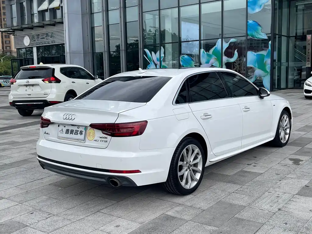 Audi A4L — миниатюра 4