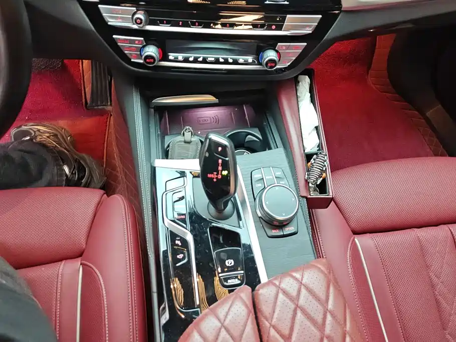 BMW 5 Series — миниатюра 16