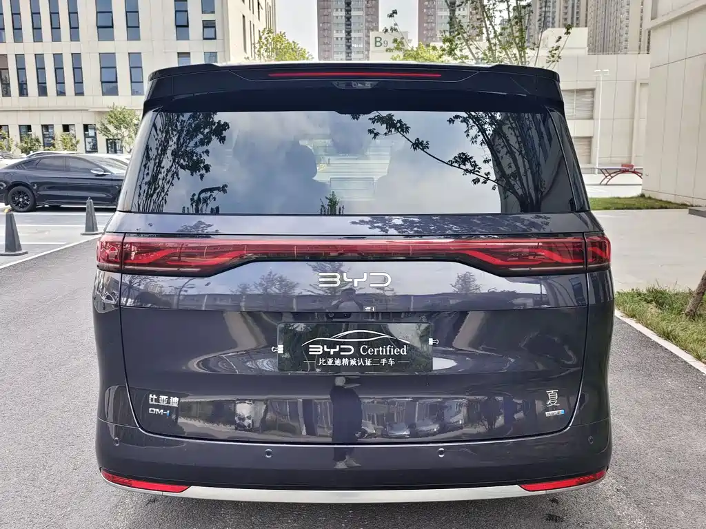 BYD Xia 2025 DM-i 1.5T 180km