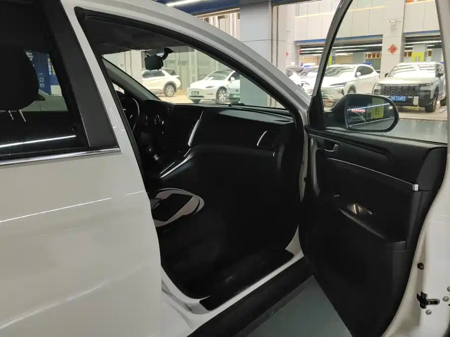 Haval M6 — миниатюра 8