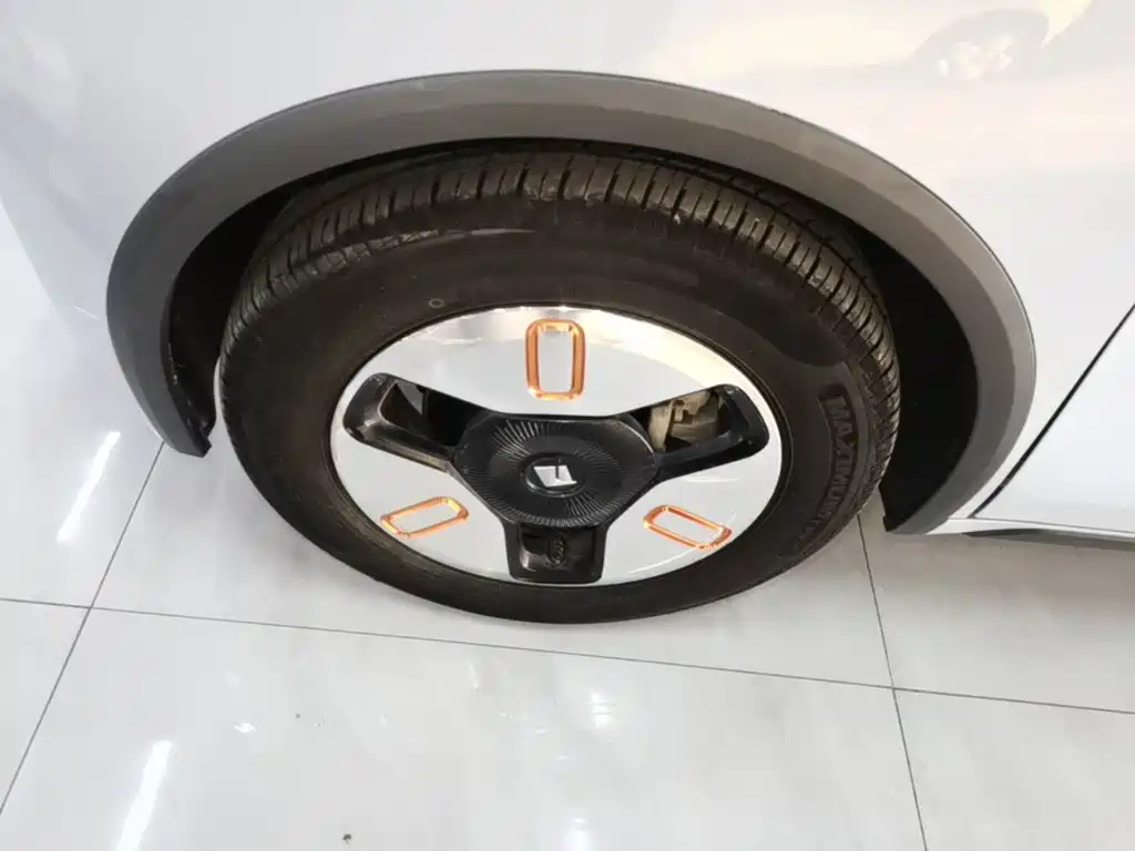 Baojun KiWi EV — миниатюра 23