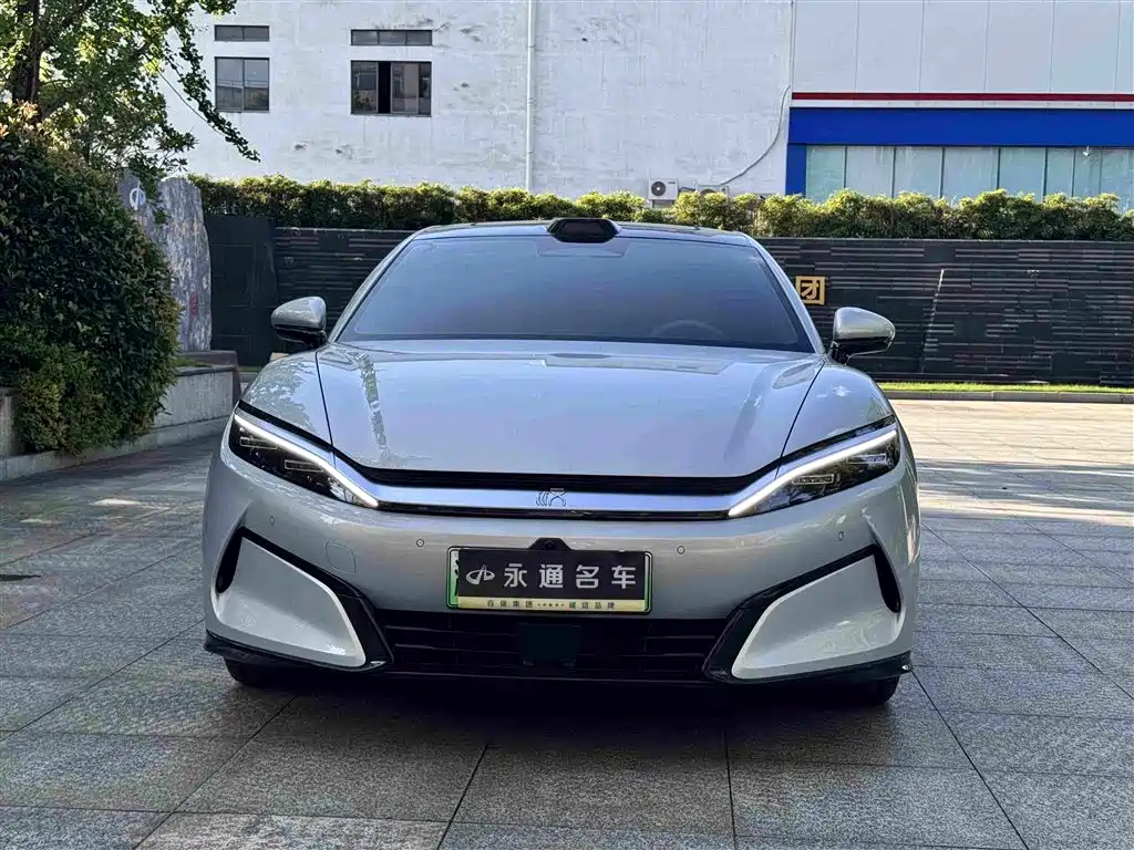BYD Han L 2025 EV Flagship