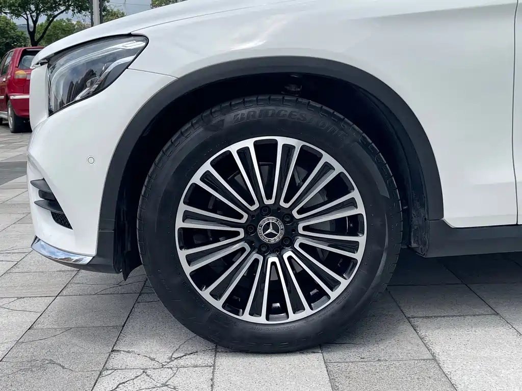 Mercedes-Benz GLC — миниатюра 10