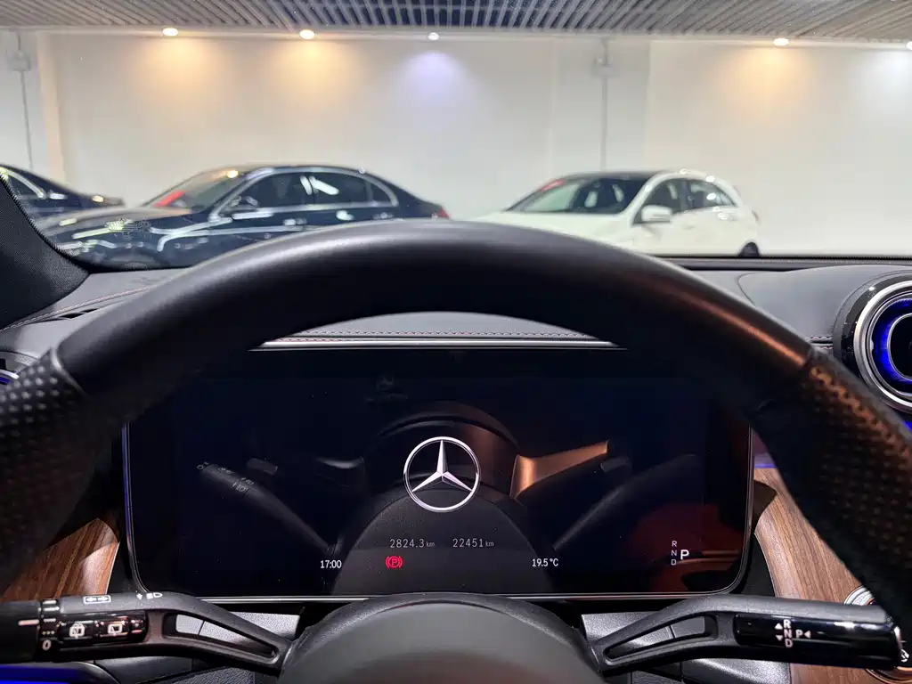 Mercedes-Benz GLC — миниатюра 23