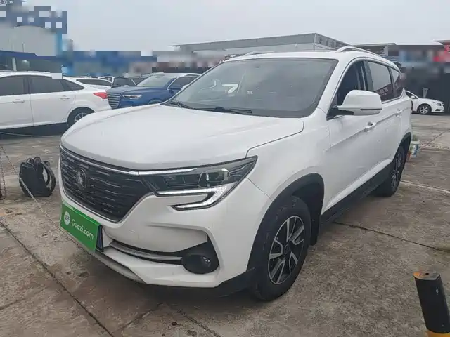 Dongfeng Forthing T5