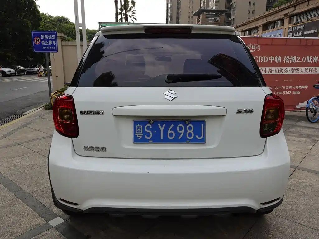 Suzuki SX4 — миниатюра 5
