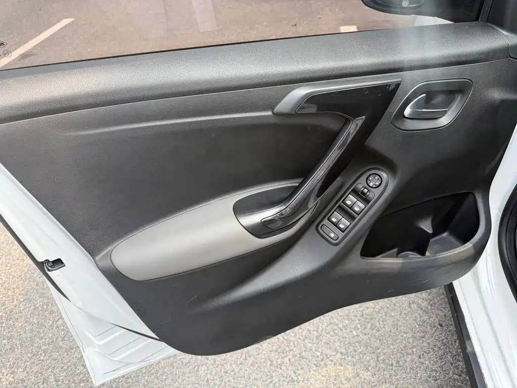 Citroen C3-XR — миниатюра 23