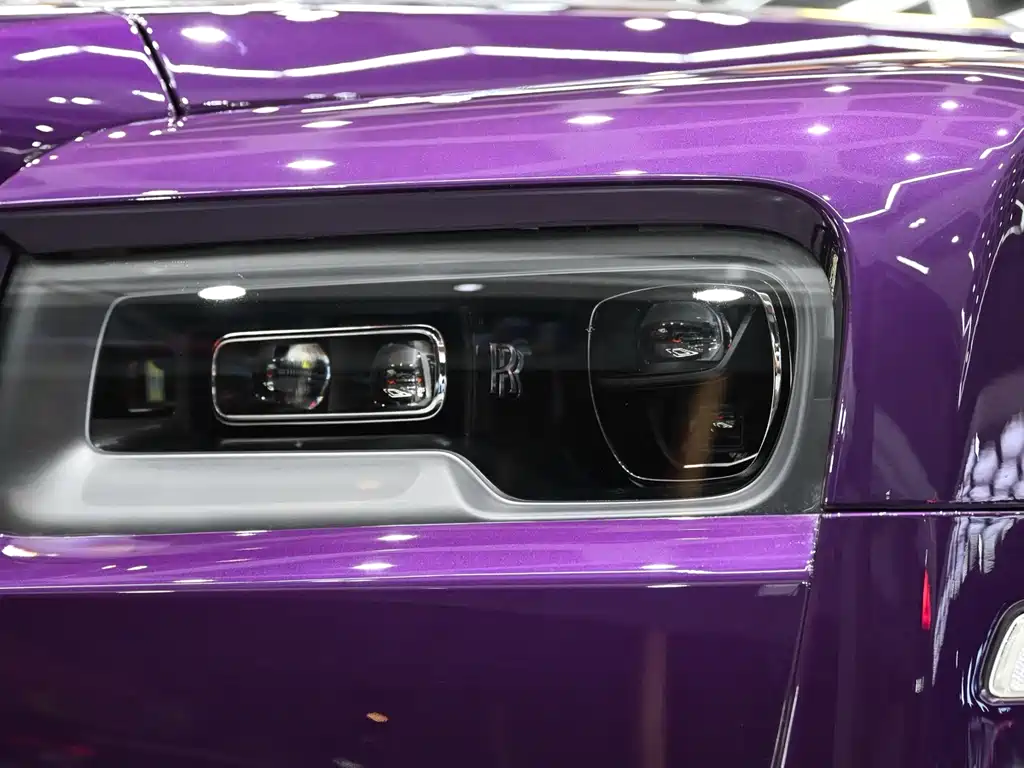 Rolls-Royce Cullinan 2018 мест