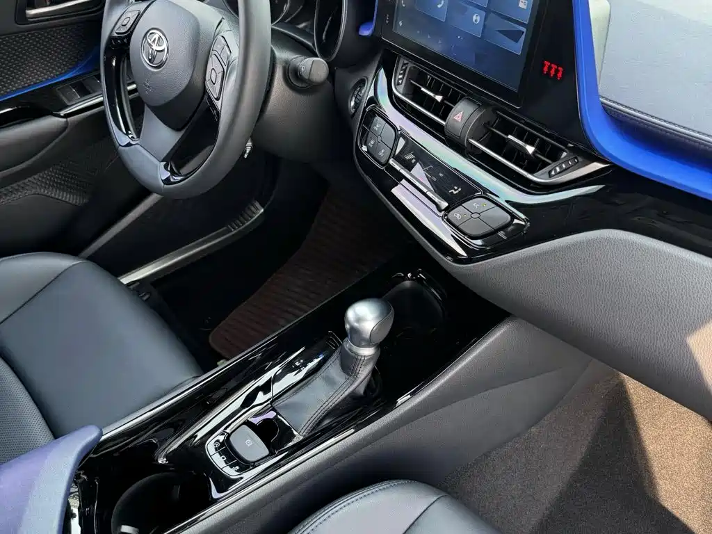 Toyota C-HR — миниатюра 11