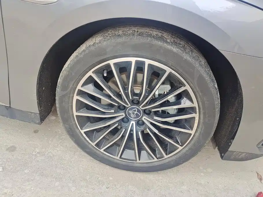 BYD Han — миниатюра 6